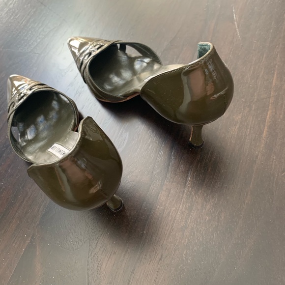 Manolo Blahnik Patent Heels - Picture 5 of 7